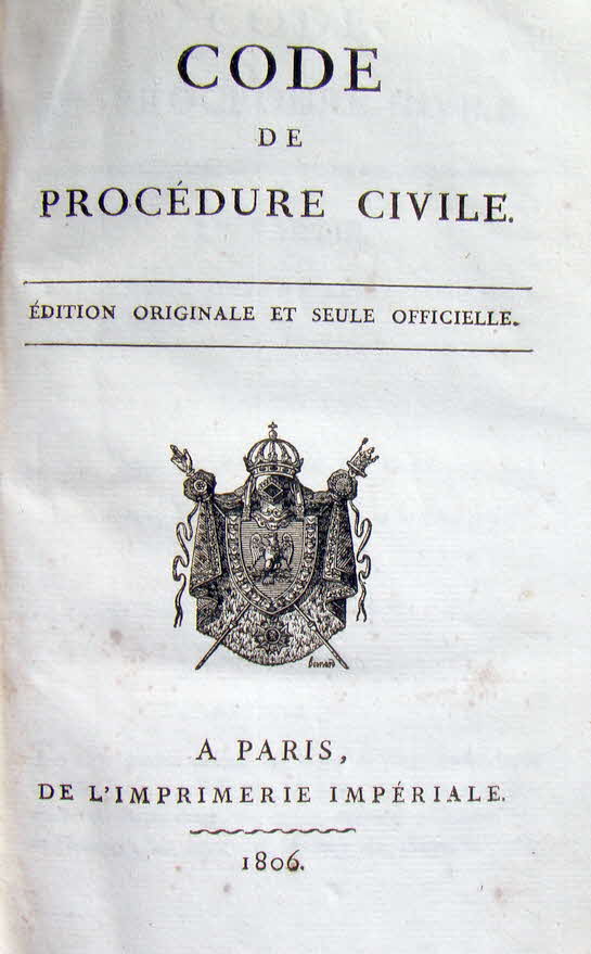 Der Code civil, oft auch Code Napolon genannt, ist das franzsische Gesetzbuch zum Zivilrecht, das von Napoleon Bonaparte am 21. Mrz 1804 eingefhrt wurde. Mit dem Code civil schuf Napoleon ein bedeutendes Gesetzeswerk der Neuzeit. In Frankreich ist es in wesentlichen Teilen noch heute gltig.
Der Titel lautete ursprnglich Code civil des Franais (Zivilgesetzbuch der Franzosen). Zu Ehren des Kaisers war zwischen 1807 und 1815 Code Napolon die offizielle Bezeichnung, dann nochmals zwischen 1853 und 1871 unter Napoleon III.
In den von Napoleon besetzten oder beeinflussten Gebieten wurden meist beide und auch die anderen der Cinq codes (fnf Gesetzbcher) eingefhrt, auch wenn meist nur der Code civil erwhnt wird. - 13 x 20 cm - 240 Seiten und 200 Seiten Dictionaire -  89 € mtl./K 950 €
